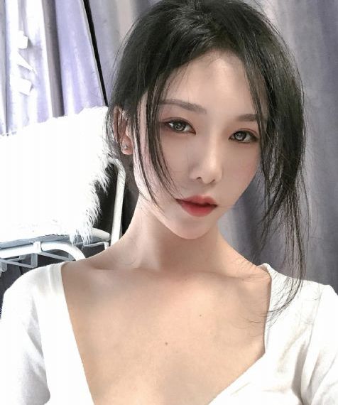欧美极品少女_超清免费高清观看
