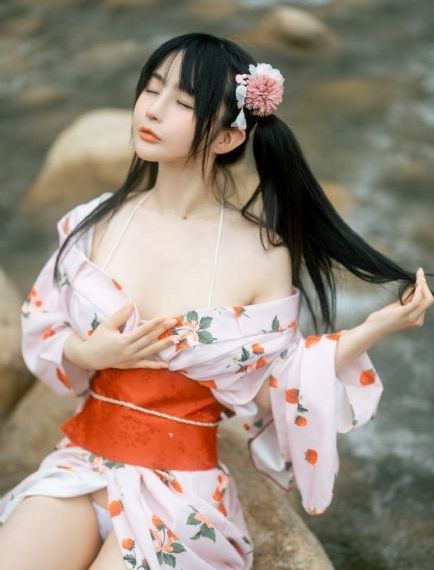 欧美大牌女装时装秀_高清在线播放观看