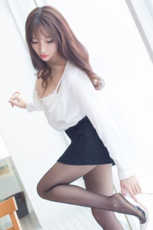 欧美职场风街拍图片_1080HD高清在线观看