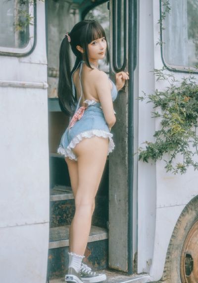 欧美三级免费a片_完整无删减版