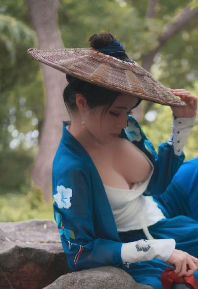 欧美的美女抖音_高清迅雷下载