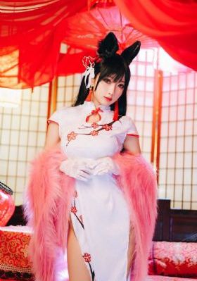 欧美艺术装饰品_超清在线观看完整版