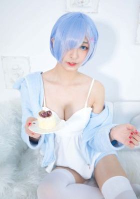 欧美小模特跳舞_1080P天堂在线
